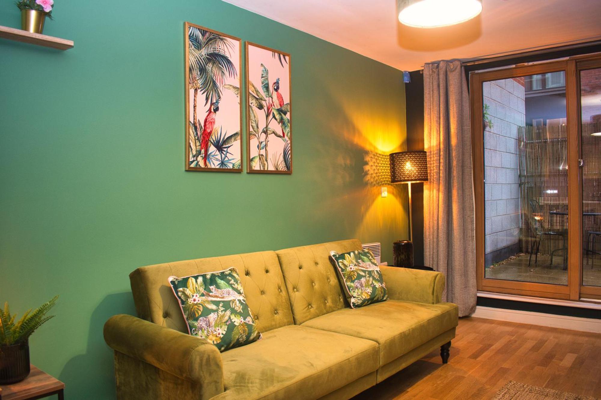 Spacious City Centre Apt - Free Parking - Ao Arena Manchester Exterior photo